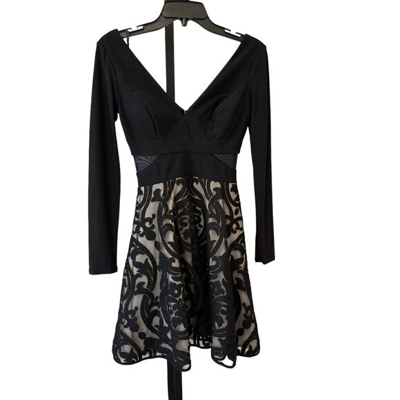 Avery G Bloomingdale’s Longsleeve Mesh Detailed Cocktail Dress with Flare sz 0 - Picture 2 of 9